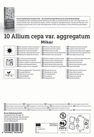 Auf der Verpackung steht Produktname Allium cepa var. aggregatum mit Anweisungen in mehreren Sprachen und Symbolen für Lagerung und Verwendung.