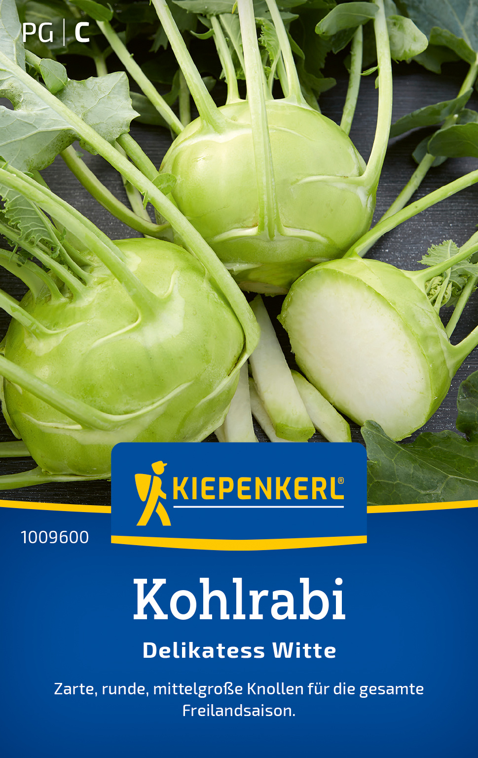 Kohlrabi mit grünen Blättern, ganze und halbierte Knollen auf schwarzem Hintergrund.