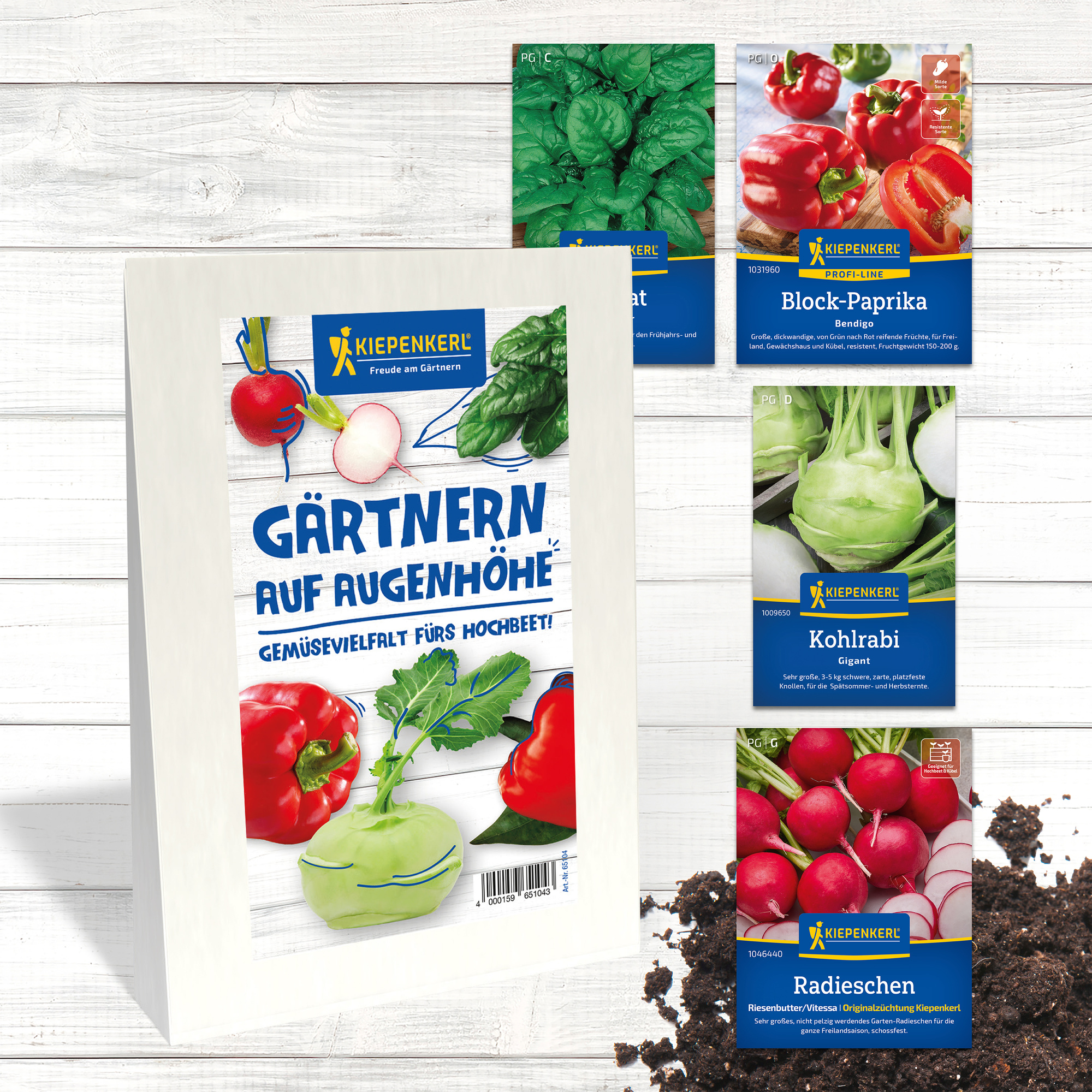 Verschiedene Gemüsesaatgutpäckchen Radieschen Kohlrabi Paprika und Blattsalat auf weißem Holz.