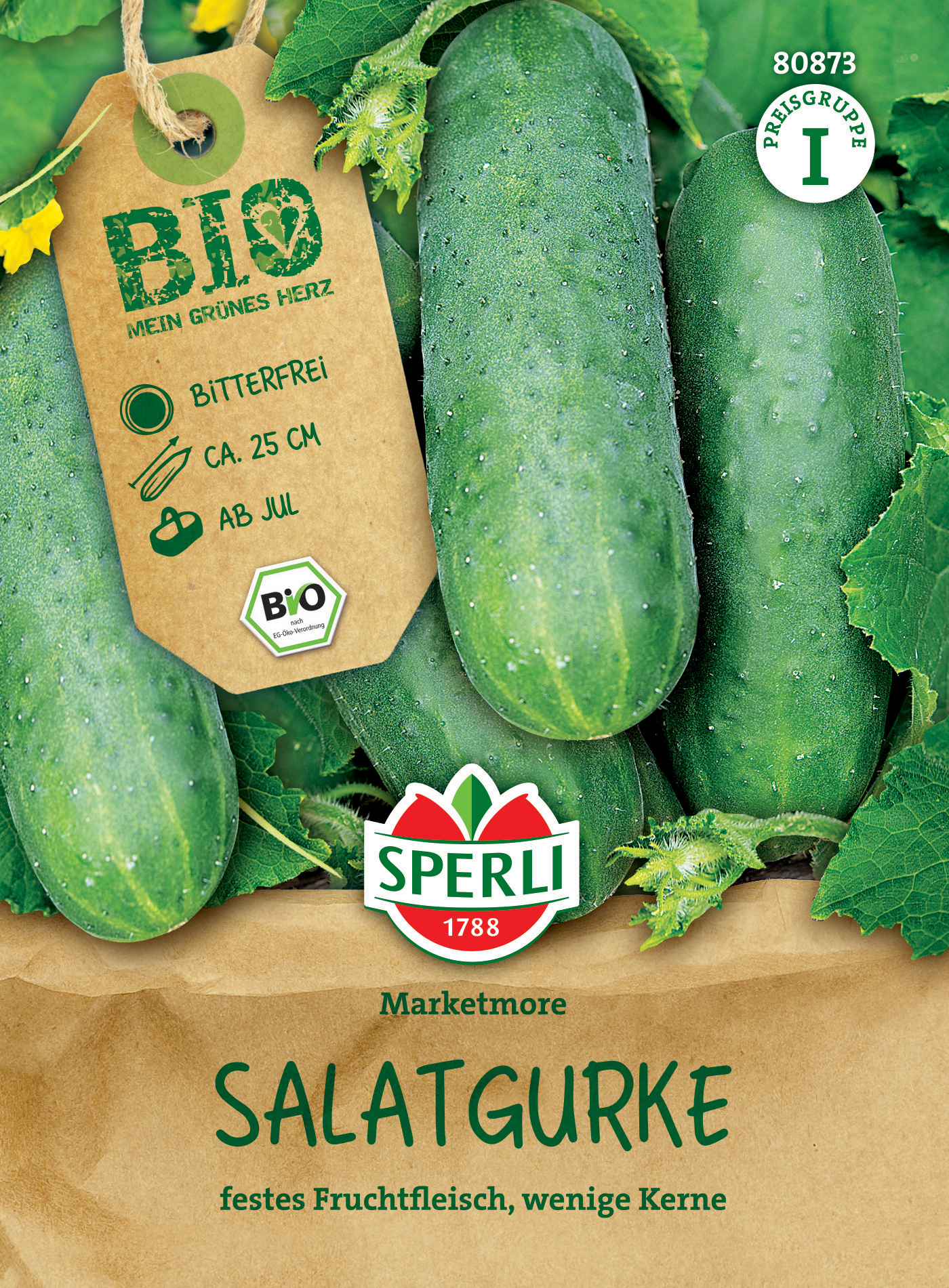 Gurke auf grünem Blätter, mit Bio-Label, Saft, etwa 25 cm lang, ab Juli, Verpackung mit Logo, Bio-Label.