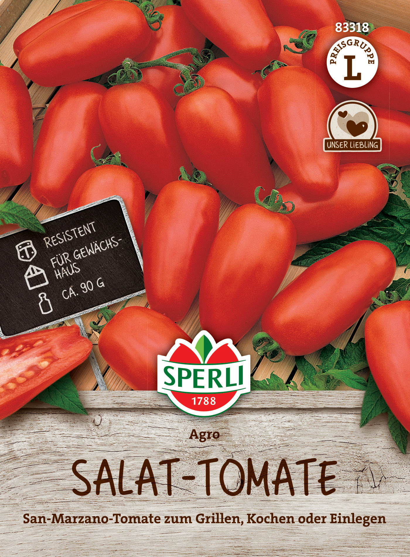 Reife San-Marzano Salattomaten auf Holz, mit Etiketten und grünen Blättern.